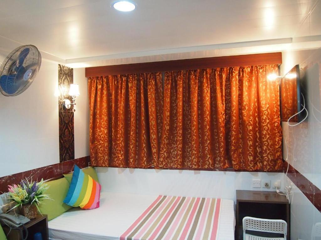 Rhine Guest House Гонконг Екстер'єр фото