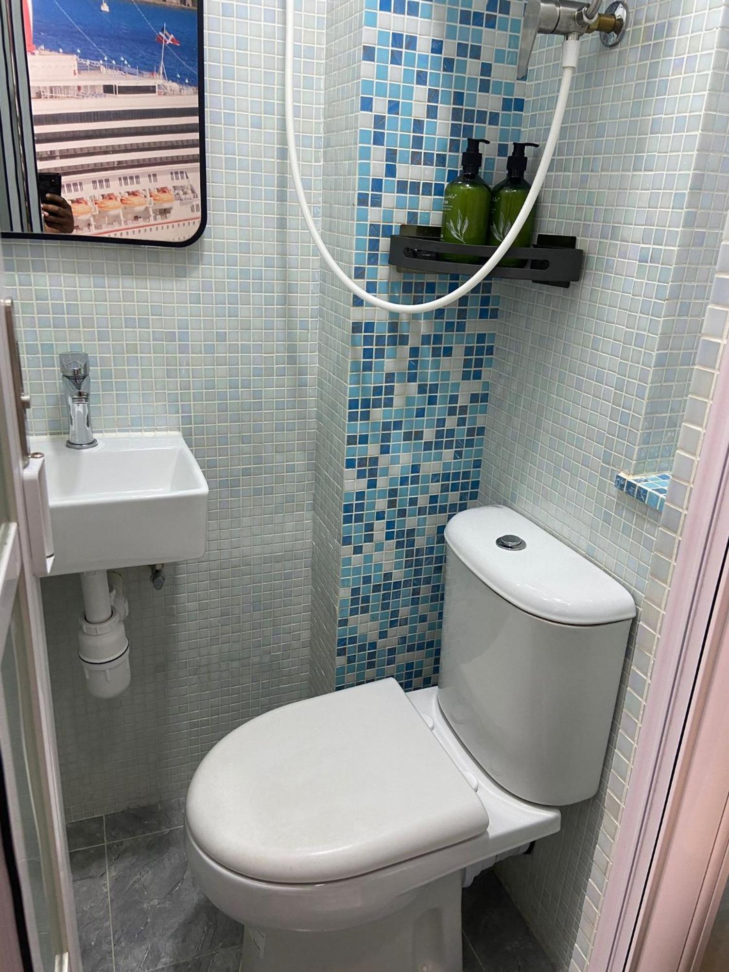 Rhine Guest House Гонконг Екстер'єр фото